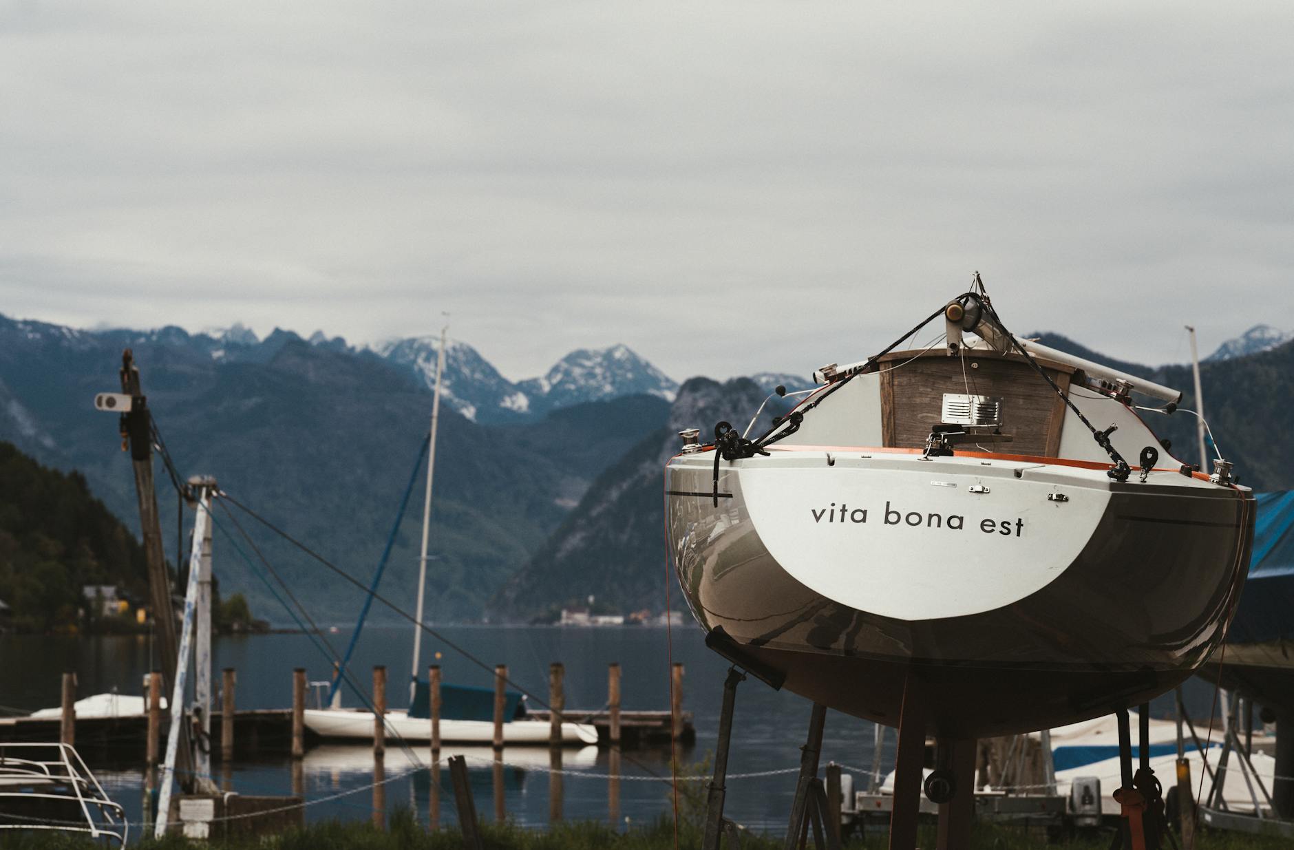 Frühstücksbuffet mit regionalen Spezialitäten